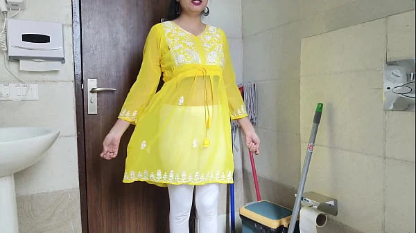 The landlord slapped a lot with the native work bai in hindi