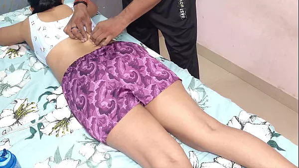 Malkin Pinky got pussy fucked by servant Ramu after back massage (Hindi audio)